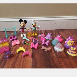 Disney Jr. Minnie Mouse Bowtique Snap'N Style Fabulous Fashion